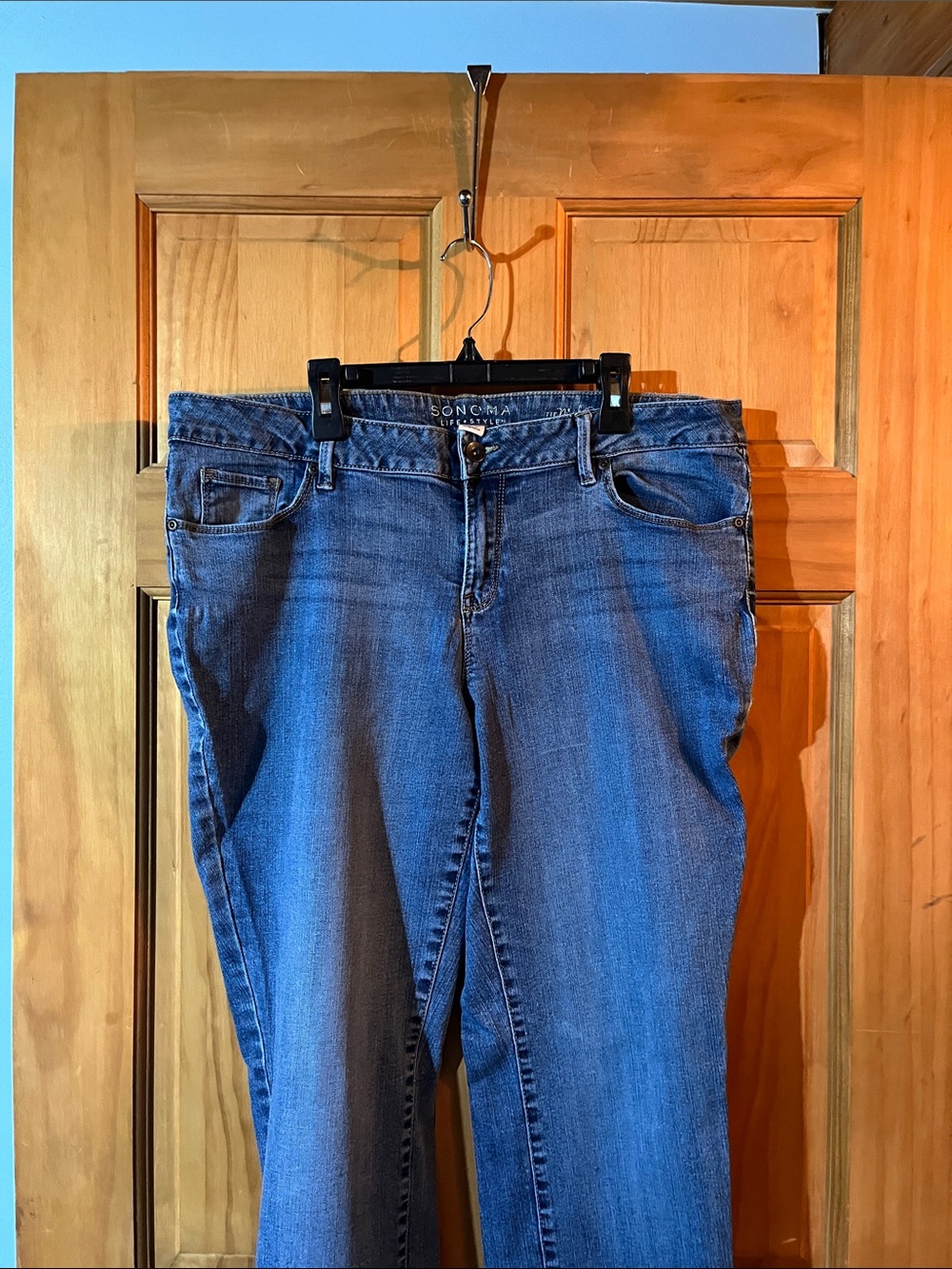 Sonoma Straight Leg Women's Jeans in Medium Blue Wash